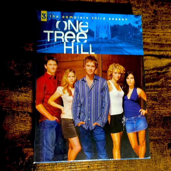 ONE TREE HILL SEASONS 1,2&3 on DVD - Picture 7 of 9